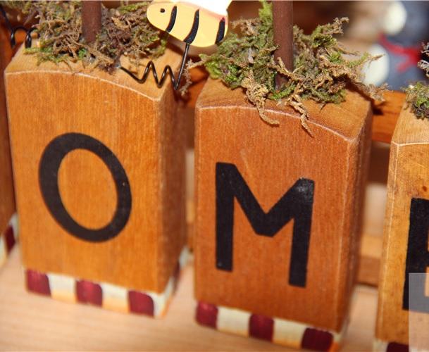 Bảng welcome hàng rào gỗ