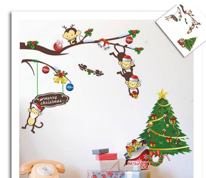 Decal dán tường Gia đình khỉ vui Noel