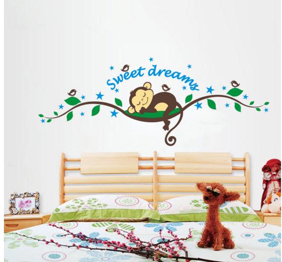Decal Bé khỉ ngủ ngon hiệu Yoozoo