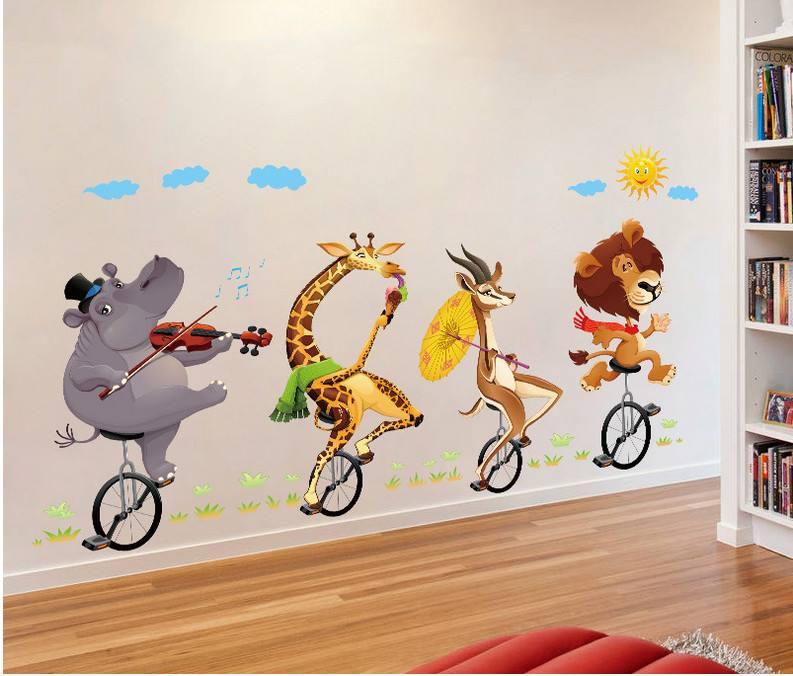 Decal dán tường thú đi xe đạp