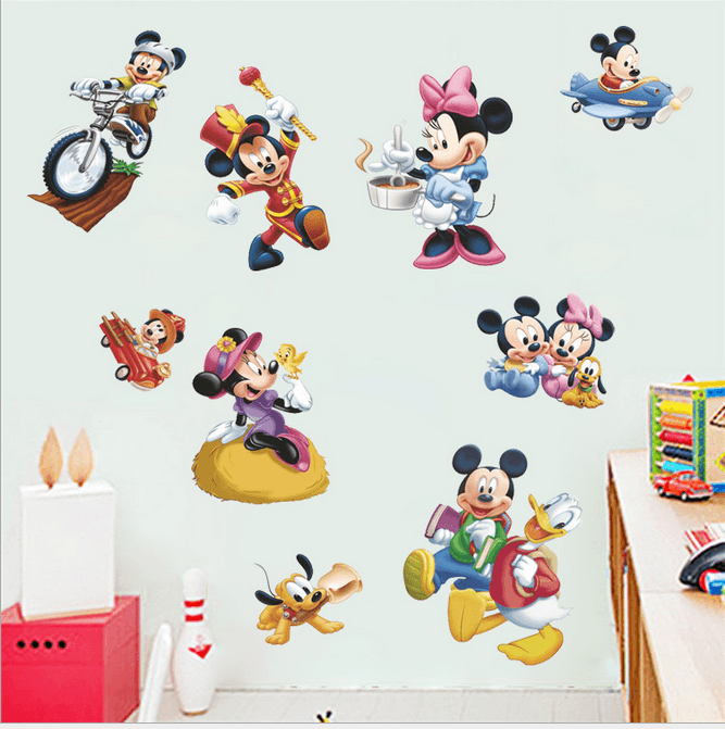 Decal dán tường chuột mickey và vịt donald