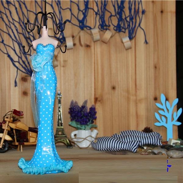 Móc treo trang sức cô gái