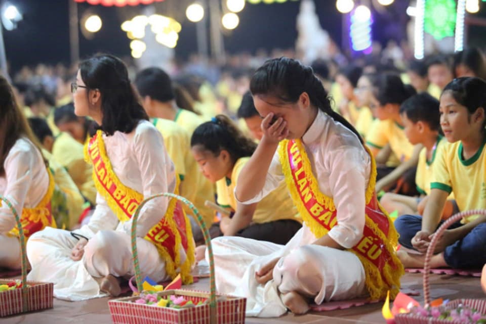 Bộ 20 hình ảnh về ngày lễ Vu Lan báo hiếu đẹp và ý nghĩa nhất 2022