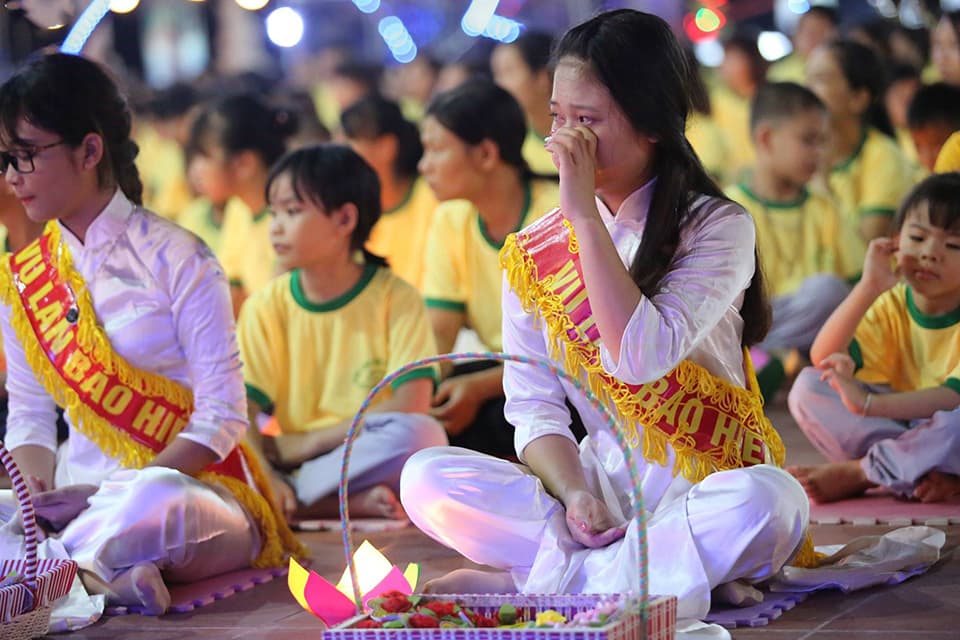 Bộ 20 hình ảnh về ngày lễ Vu Lan báo hiếu đẹp và ý nghĩa nhất 2022