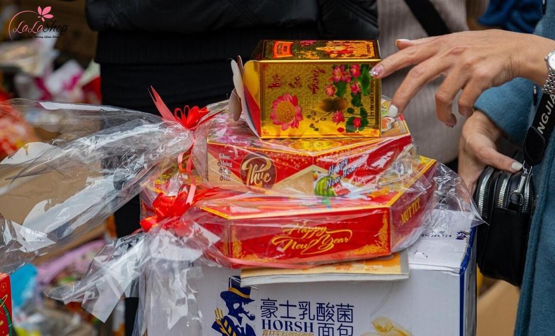 Chuẩn bị các món quà chính