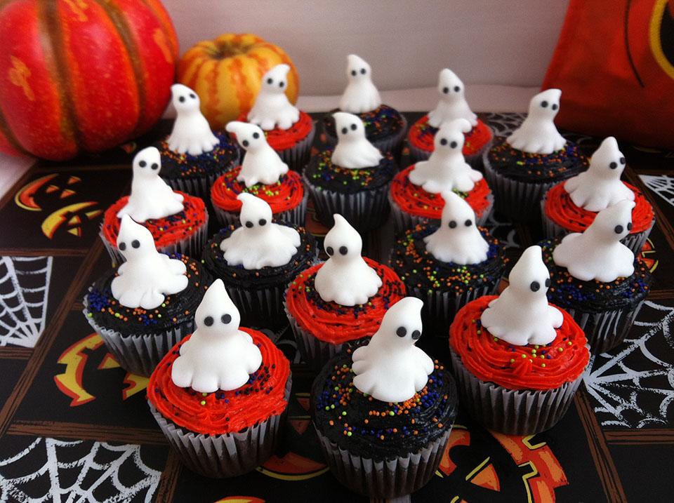 Những hình ảnh Halloween cute đến kinh dị đáng sợ đẹp nhất 2025