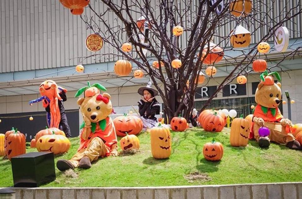 Những hình ảnh Halloween cute đến kinh dị đáng sợ đẹp nhất 2025