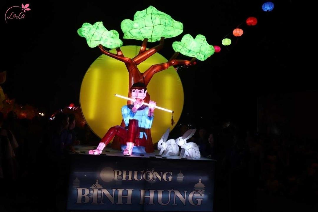 Lồng đèn trung thu hình cậu bé