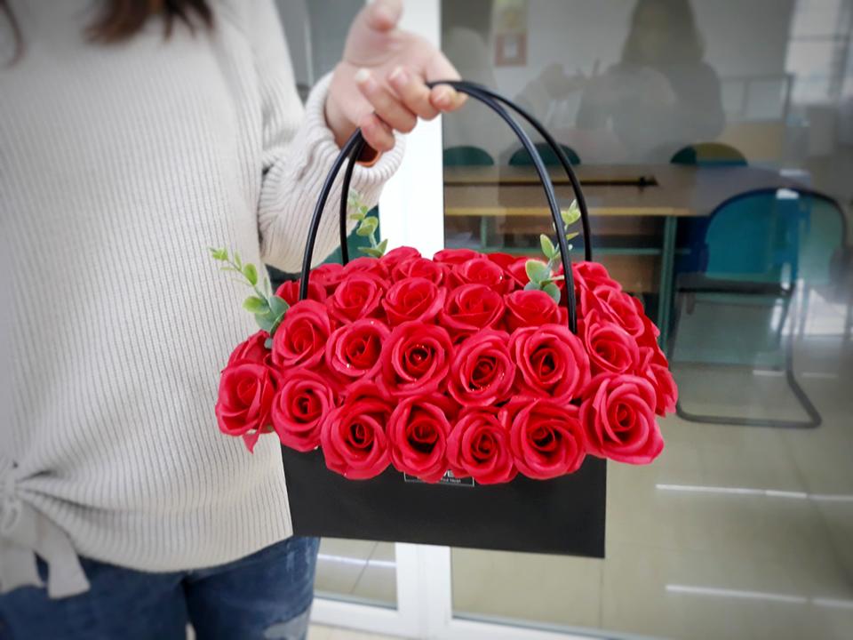 Lẳng hoa hồng sáp thơm