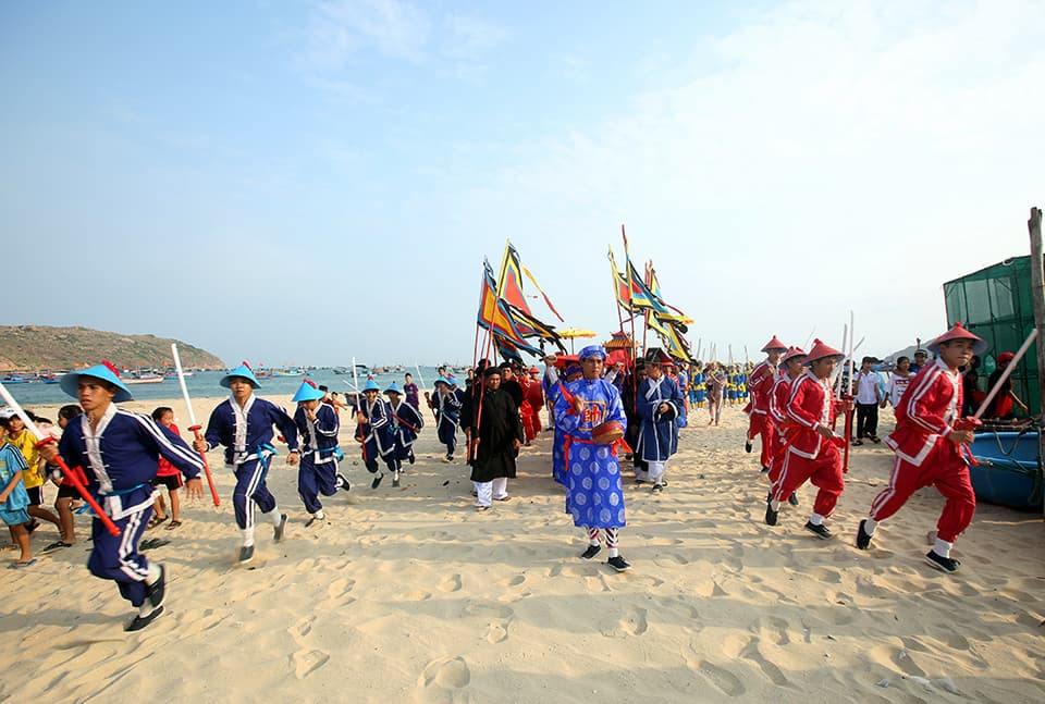 Một nghi lễ quan trọng cầu cho sóng yên biển lặng, tôm cá đầy ghe và cuộc sống người chài lưới thêm sung túc