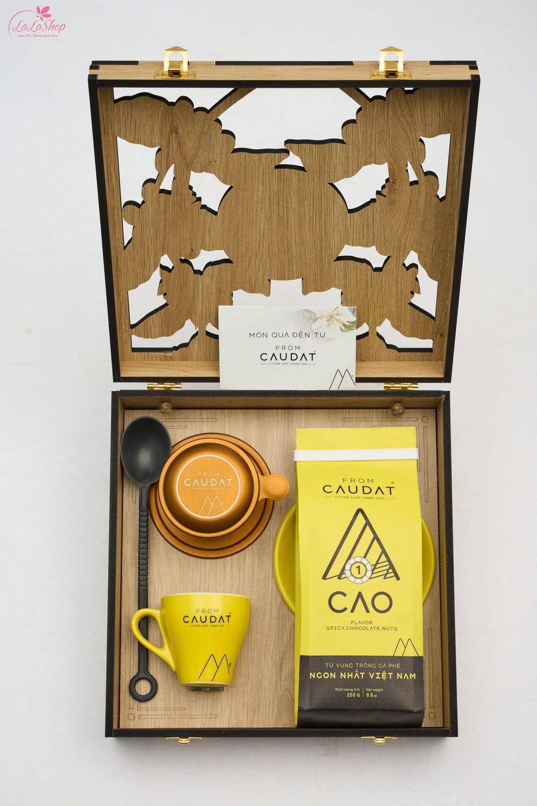 Tặng trà, cà phê cao cấp