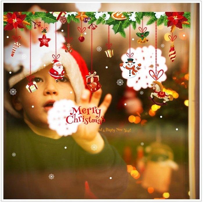 Decal trang trí noel dây treo hộp quà ngựa gỗ