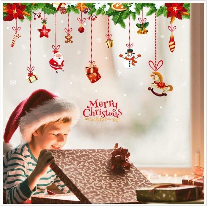 Decal trang trí noel dây treo hộp quà ngựa gỗ