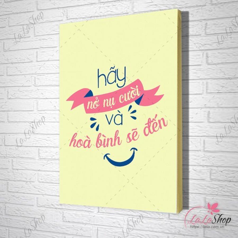 tranh slogan hãy nở nụ cười và hòa bình sẽ đến