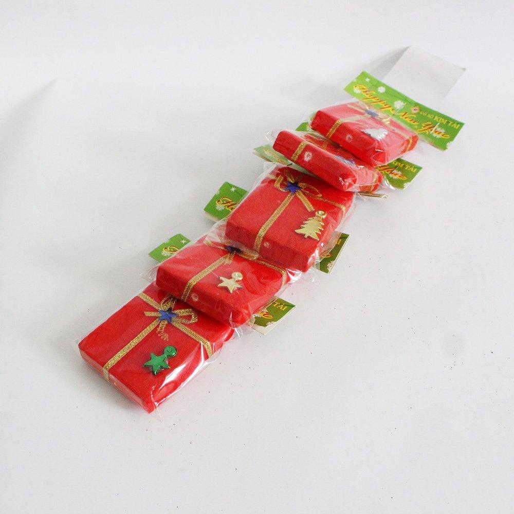 Hộp quả nhung đỏ trang trí noel
