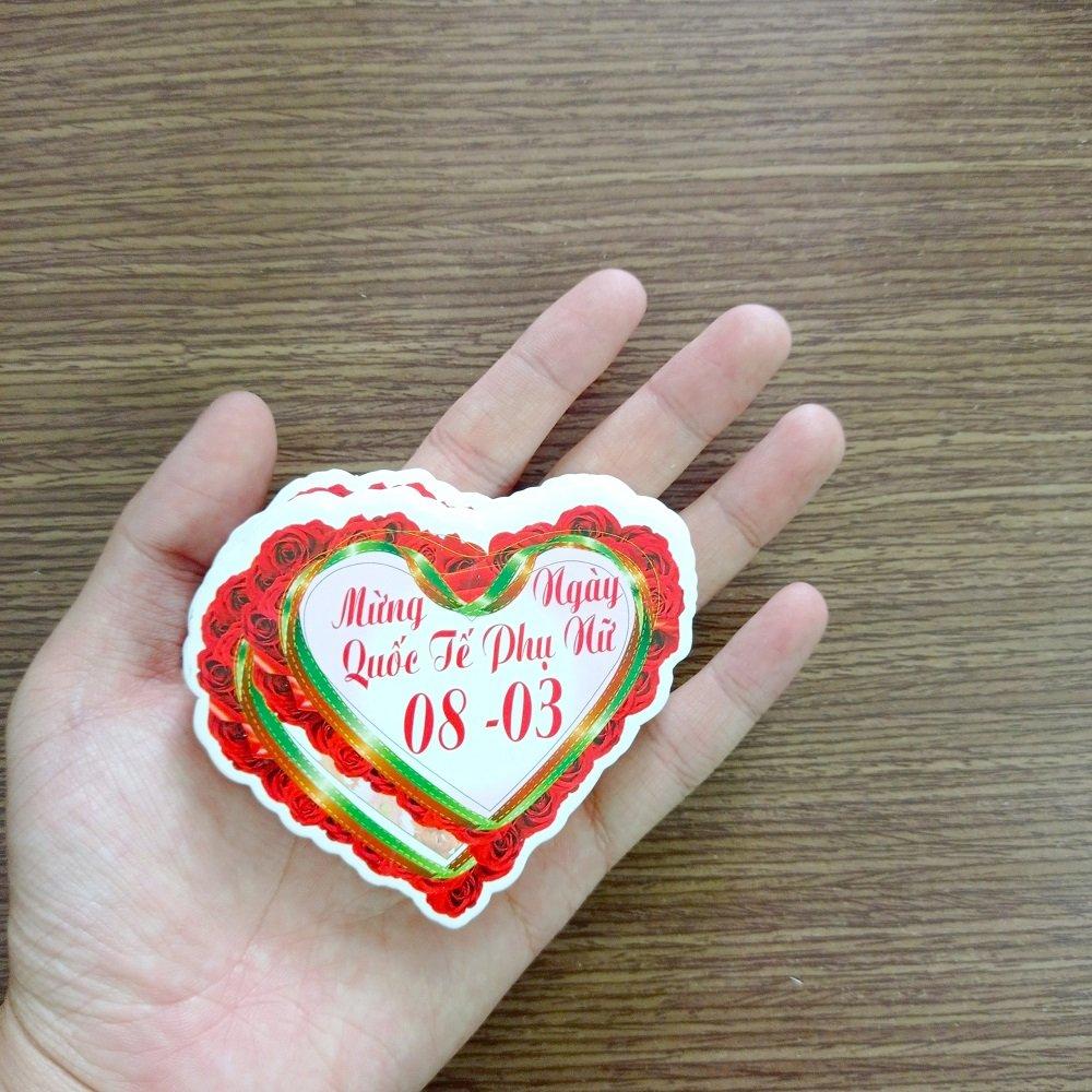 Bảng chúc mừng 8/3 hình trái tim 3
