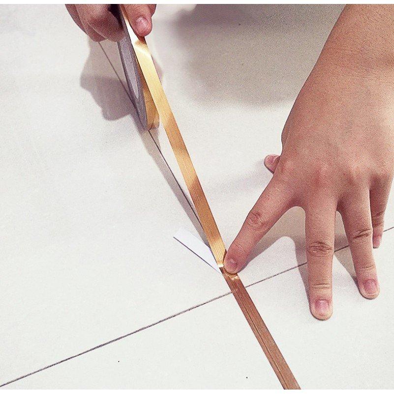 Cuộn chỉ dán viền trang trí