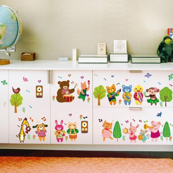 Decal dán tường vườn thú chơi nhạc