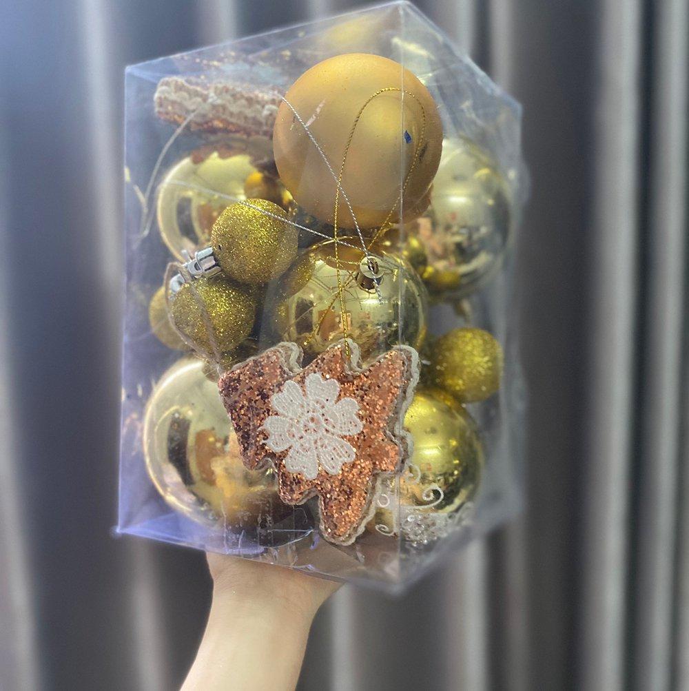 Hộp châu vàng kèm cây thông trang trí noel
