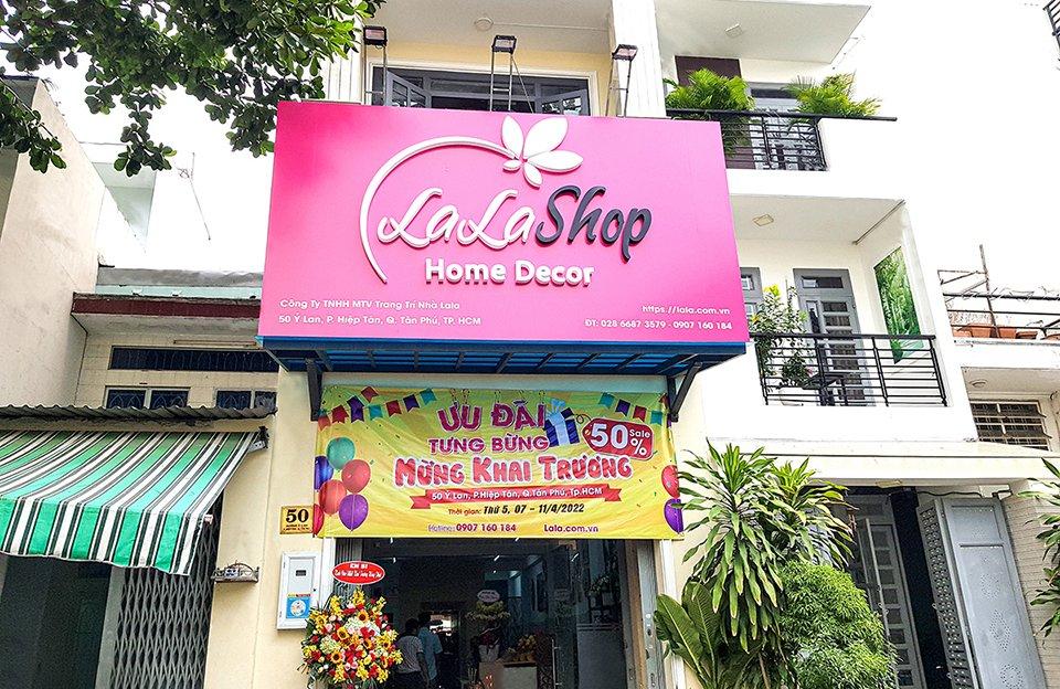 Liên hệ ngay Lala Shop để nhận nhiều ưu đãi mua tranh treo phòng ăn vô cùng hấp dẫn