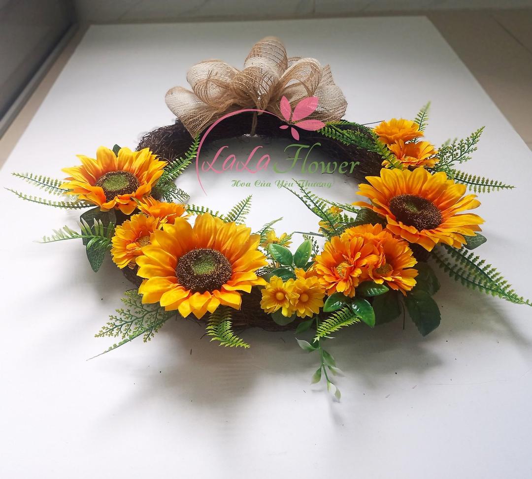 Vòng nguyệt quế hoa hướng dương treo cửa size 40cm