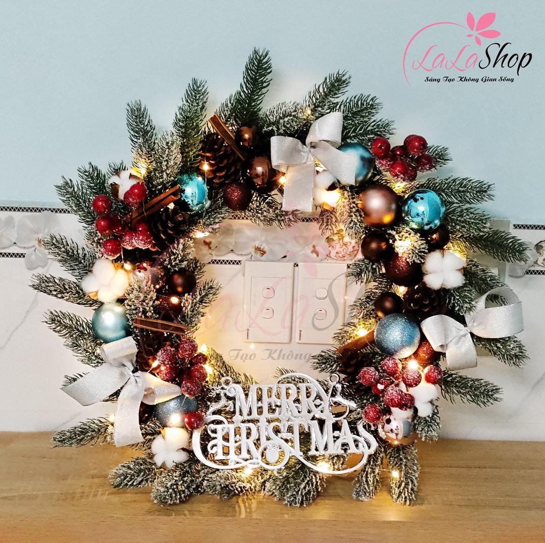 Vòng nguyệt quế 70cm trang trí merry christmas quả châu cherry treo cửa