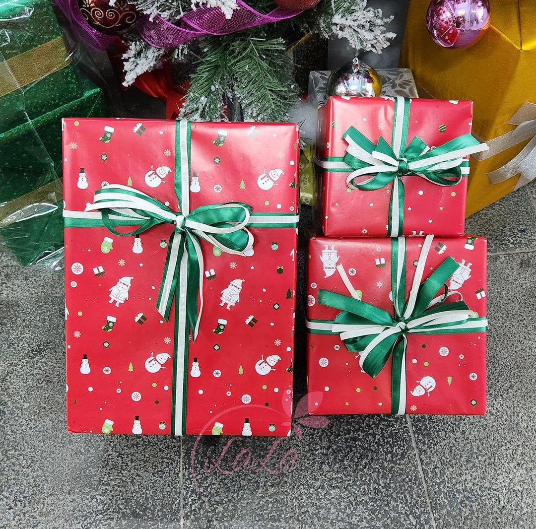 Sét 3 Hộp Quà Đỏ Nơ Xanh Trang Trí Giáng Sinh
