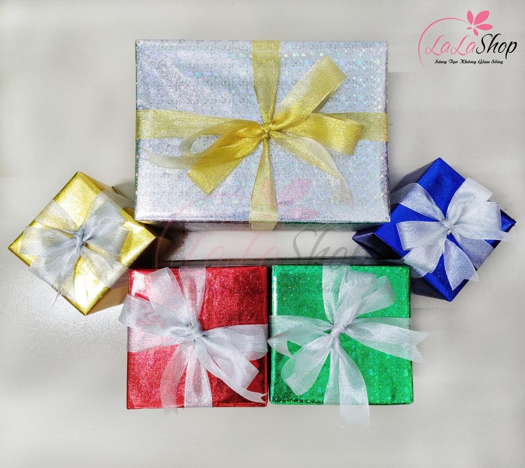 Set 5 hộp quà giáng sinh ngũ sắc họa tiết nơ trắng trang trí cây thông noel làm quà tặng