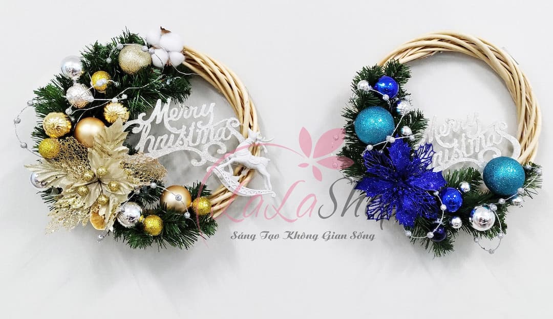 Vòng Nguyệt Quế 35cm quả châu hoa trạng nguyên merry christmas sắc xanh trang trí noel