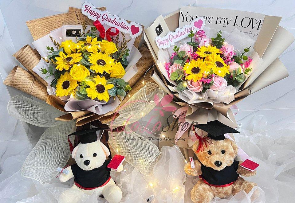 Hoa tặng lễ tốt nghiệp - Bó hoa hướng dương phối hoa sáp cao cấp