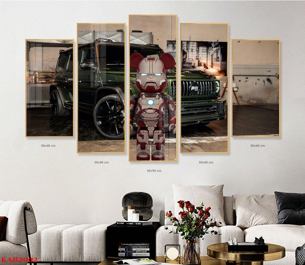 Tranh Treo Tường Gấu Bearbrick Bên Xe Mercedes-AMG G 63