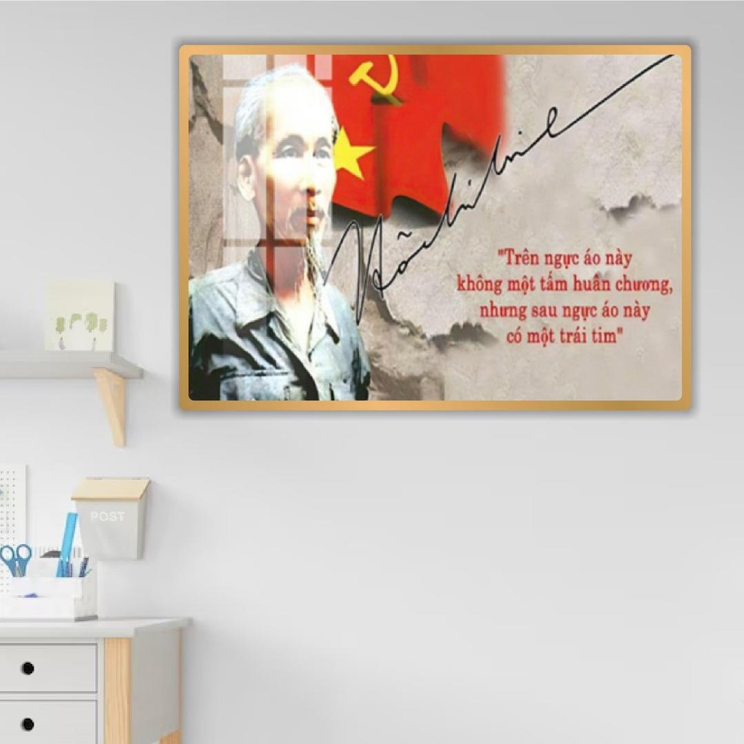Tranh Treo Tường Bác Hồ Và Lá Cờ Đỏ Sao Vàng
