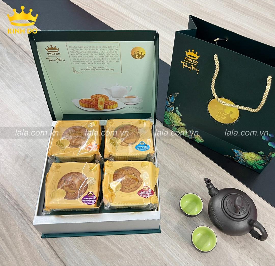 Bánh Trung Thu Kinh Đô Trăng Vàng Hồng Ngọc An Lành Thượng Hạng - Hộp 4 bánh 160g/bánh