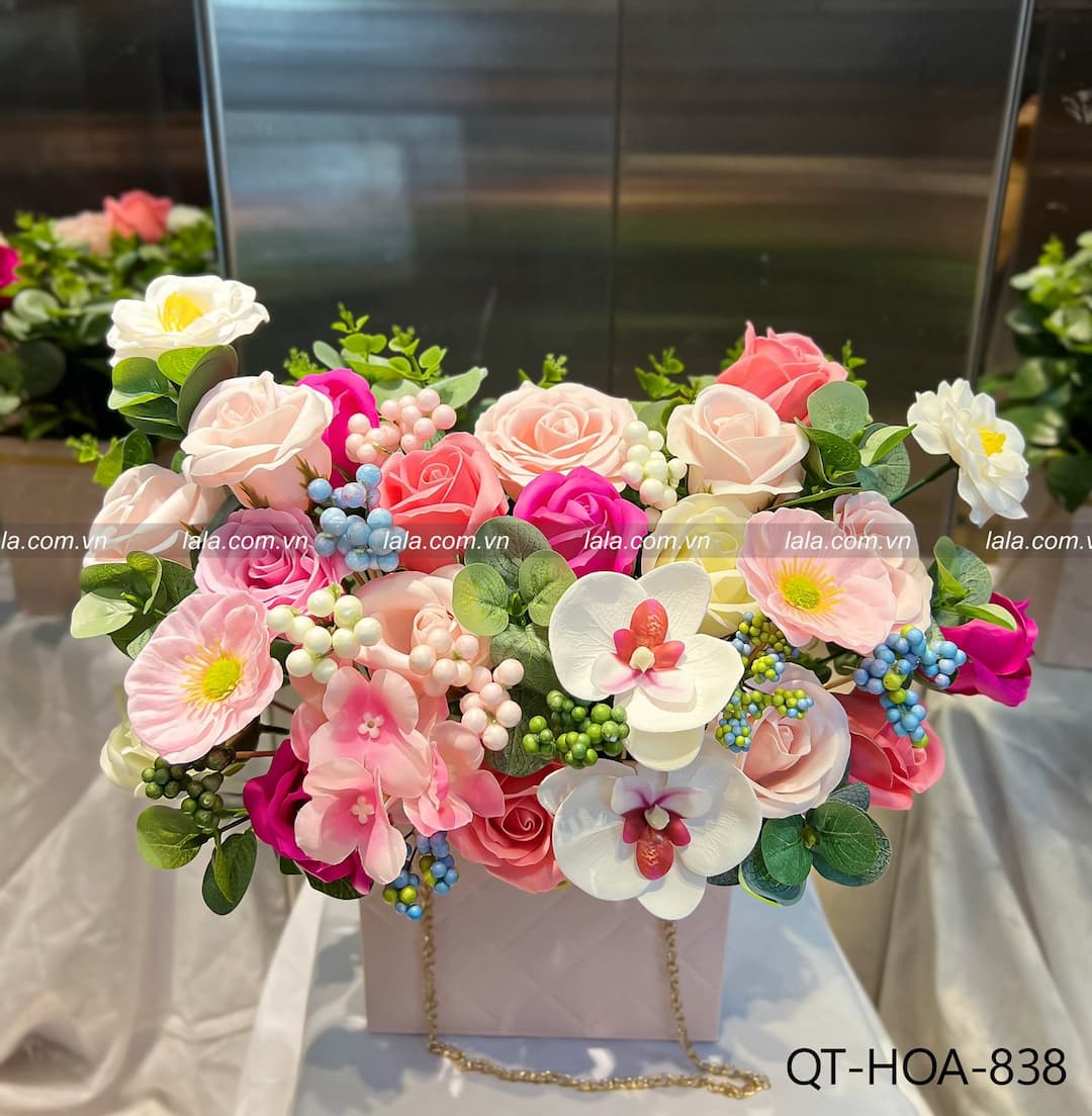 Lẵng hoa để bàn cao cấp sắc hồng mẫu 838