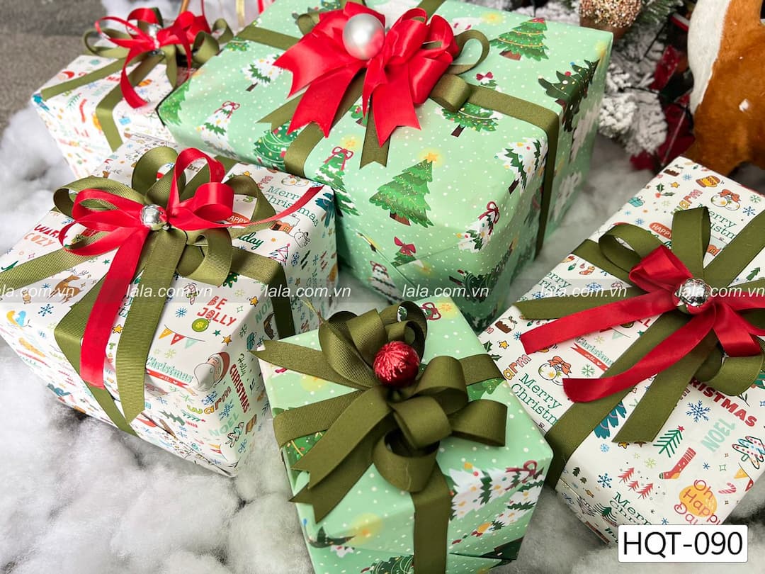 Set 5 hộp quà giáng sinh trang trí cây thông noel làm quà tặng - Mẫu 090