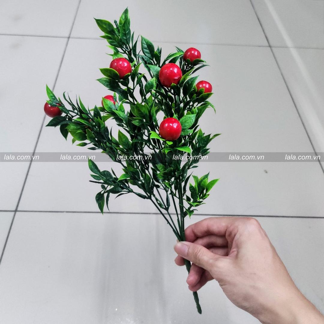 Cành cherry đỏ có lá phụ kiện trang trí tiểu cảnh tết mẫu 1368