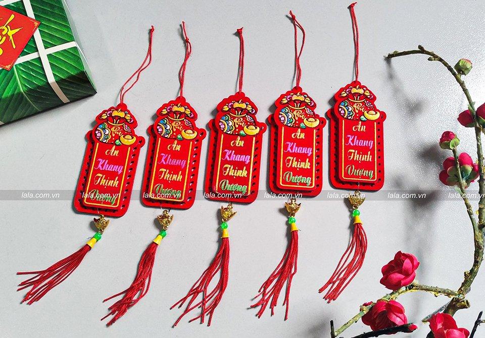 Trang trí Tết với dây lộc treo may mắn