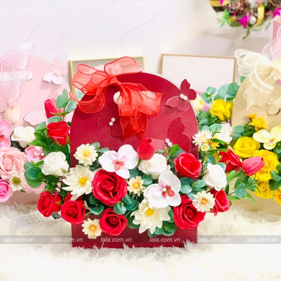Lẵng hoa sáp thơm quà tặng nữ nhân ngày lễ kỷ niệm mẫu 884