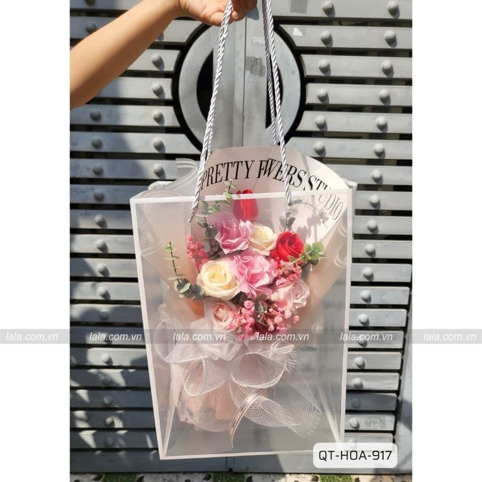 Túi quà tặng bó hoa sáp thơm mix hồng cá tính mẫu 917