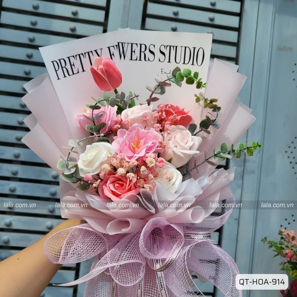 Túi quà tặng bó hoa sáp thơm mix tông màu trắng hồng mẫu 914