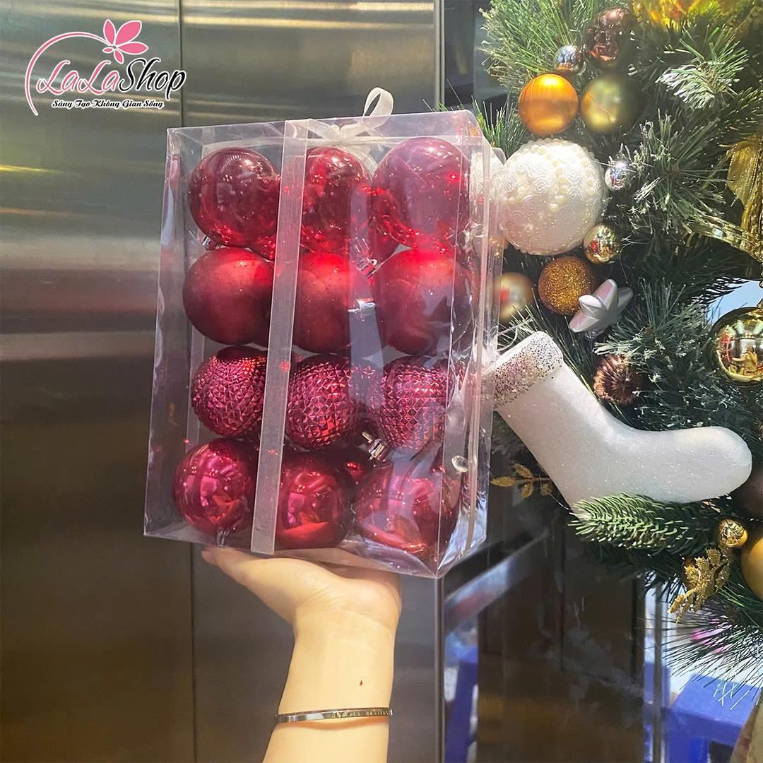 Hộp 24 quả châu đỏ 6cm họa tiết đủ loại trang trí noel