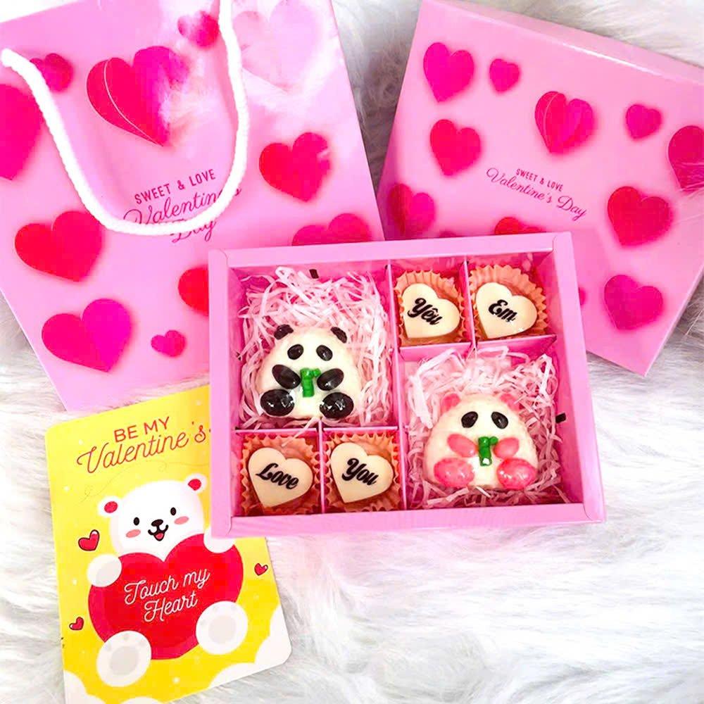 Hộp Socola tình nhân gấu trúc chữ love you yêu em