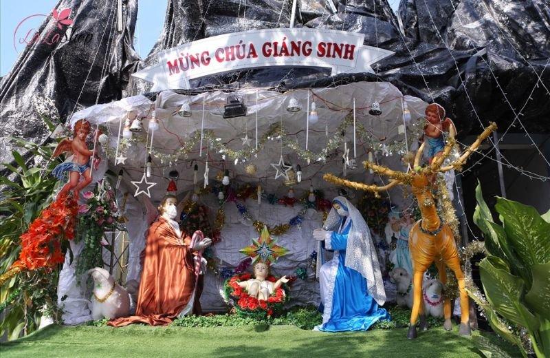 Lễ Giáng Sinh là lễ kỷ niệm ngày Chúa ra đời (25/12)