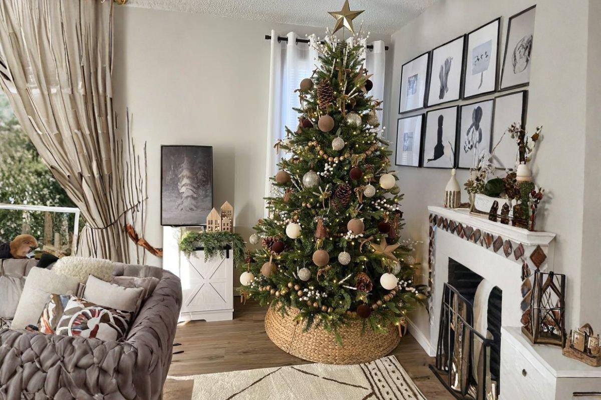 Trang trí cây Thông Noel