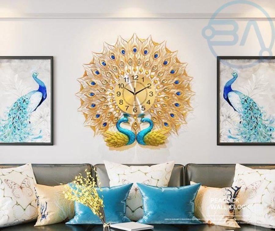 Đồng hồ chim công cũng sẽ là món quà vô cùng ý nghĩa dành tặng cho bạn bè, người thân, đối tác hay đồng nghiệp