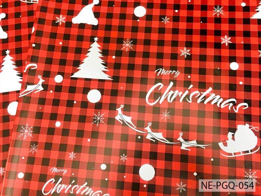 Set 5 Giấy Gói Quà Họa Tiết Cây Thông Chữ Merry Christmas