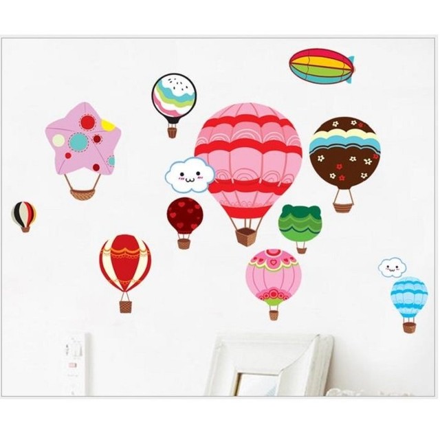 Decal dán tường khinh khí cầu sắc màu