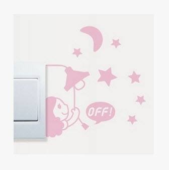 Decal ổ điện bé chơi trăng