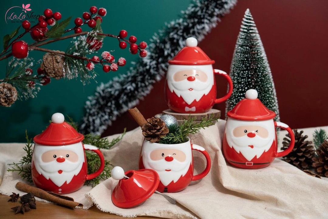 Cốc Giáng sinh mang đậm dấu ấn mùa lễ hội