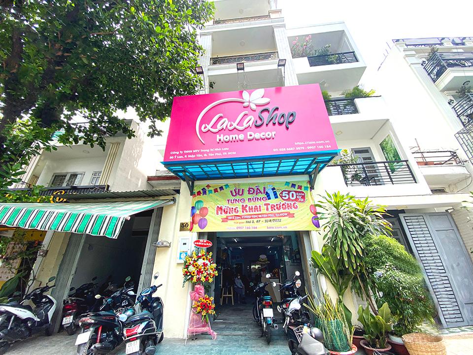 Cửa hàng bán phụ kiện trang trí sinh nhật  -  Lala Shop